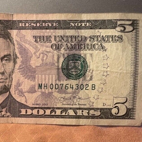 Series 2013 $5 Bill Federal Reserve Note Rare!! Low Serial # `Mh00764302B - Picture 2 of 6